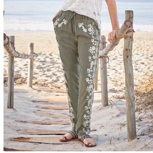 Sundance Tobia Olive/sage green pants with ivory embroidery size M NWOT